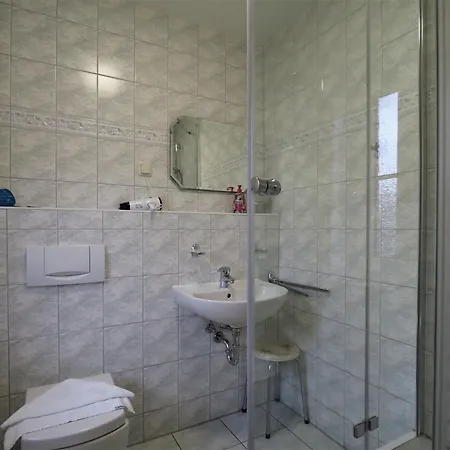 Mensendiek, Anita, App Διαμέρισμα